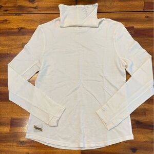 Tracksmith fells Turtleneck Top